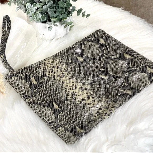 BANANA REPUBLIC leather clutch RARE Super Large Reptile Snakeskin Wristlet - Picture 6 of 9